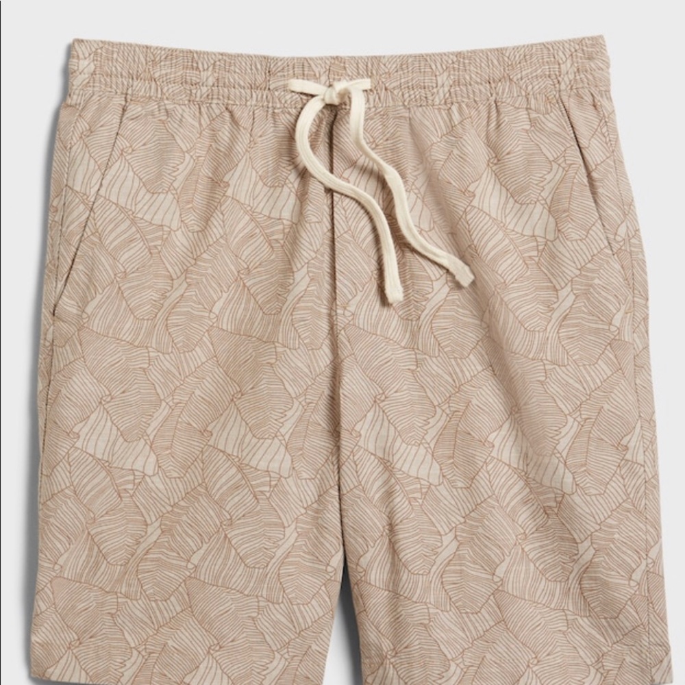 Banana Republic Palm Print  Deck Short